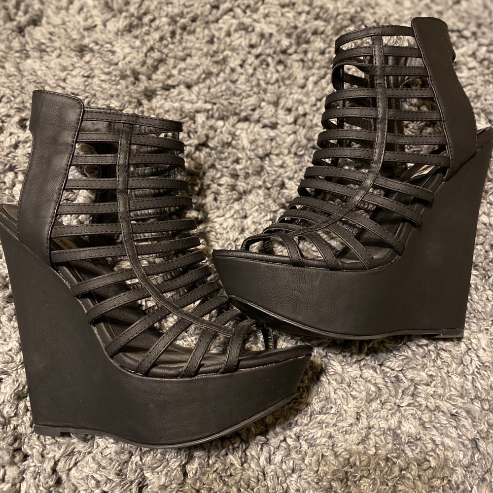 Steve Madden wedge